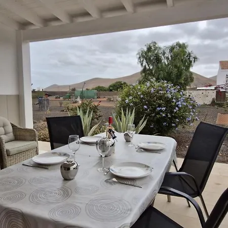 Estrella De Blanca Βίλα La Oliva